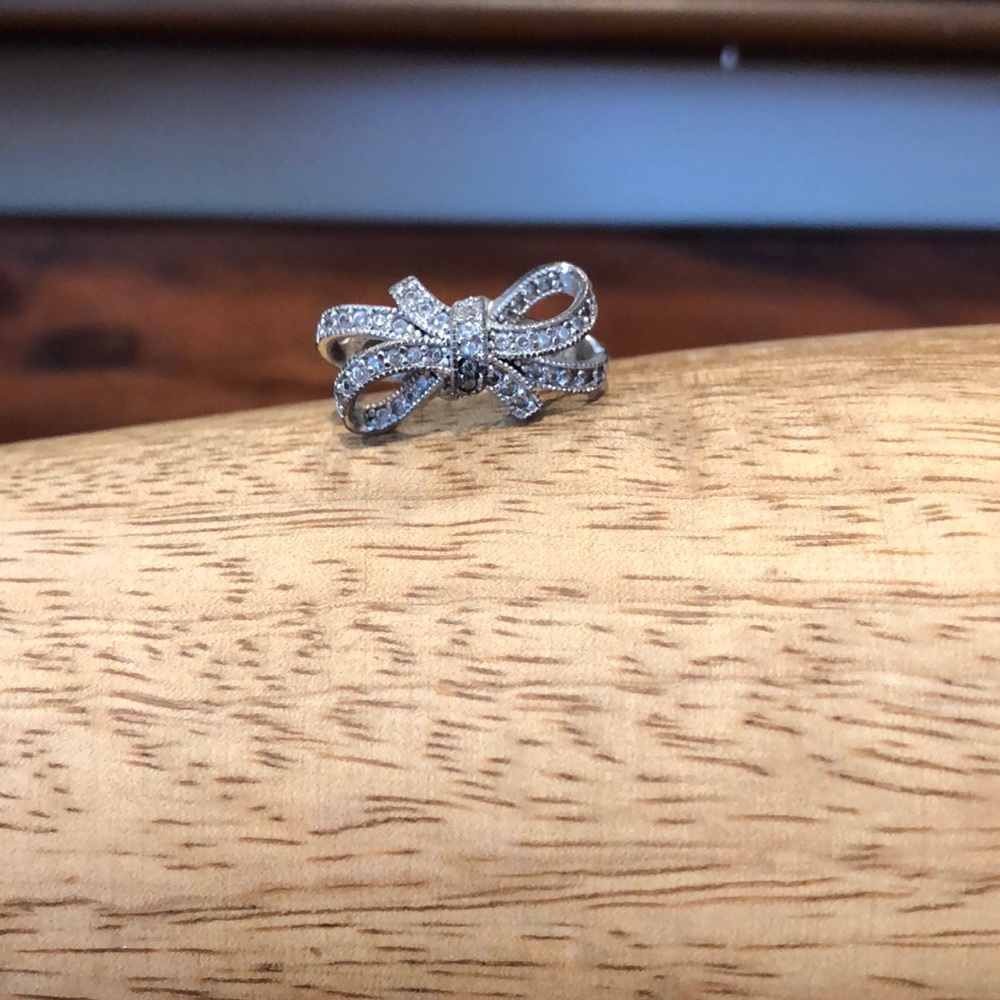 Diamonique bow ring
